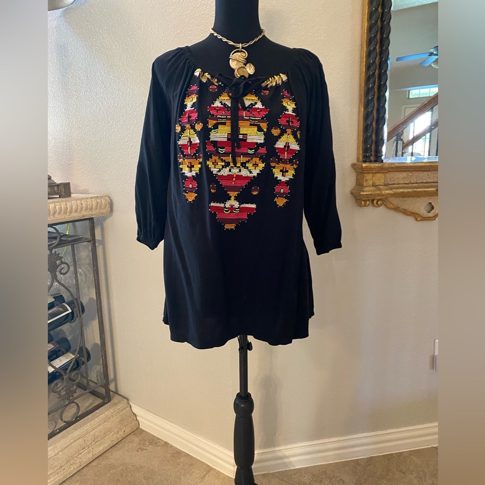 Urban Mango Southwestern Top Size M